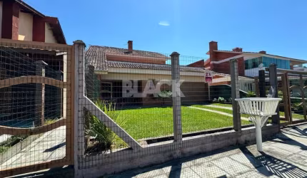Casa com 5 quartos a venda no Bairro Noiva do Mar em Xangri-lá RS