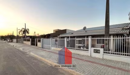CASA COM 2 DORMITÓRIOS NO BAIRRO AVENTUREIRO