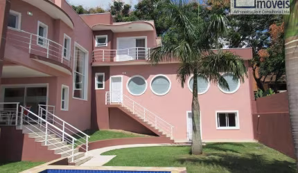 Jd Colonial - Nova, moderna, 4 suítes e 7 vagas cobertas!