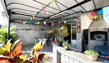 Casa com 3 quartos, Campo Grande, Santos