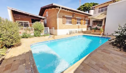 Casa com 4 quartos à venda na Rua Doutor Joaquim de Castro Tibiriçá, 369, Parque São Quirino, Campinas, 274 m2 por R$ 950.000