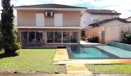 CASA ALTO PADRÃO A VENDA.