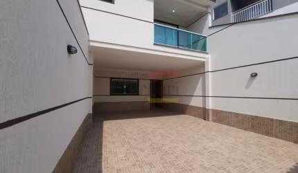 Sobrado Novo 3 dormitórios, sendo 1 suíte, 4 vagas 130m²