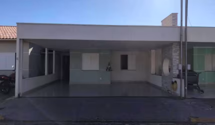 Casa de condomínio térrea para venda possui 126 metros quadrados com 2 quartos