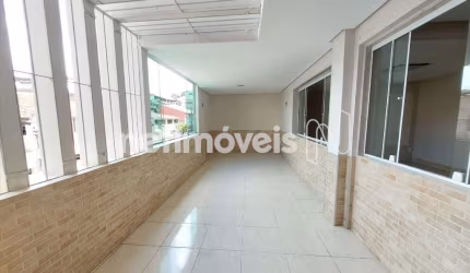 Linda e Ampla Casa Duplex Oportunidade Única