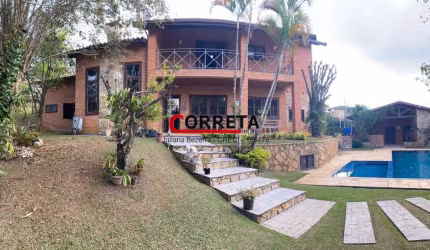 Casa à venda no condomínio colinas em Ibiúna-Sp