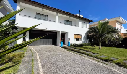 Venda | Casa 4 quartos (3 suítes) + 4 vagas