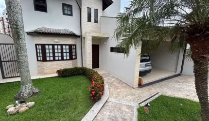 Córrego Grande | Casa 3 quartos (1 suíte) com pisc