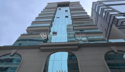Residencial Villa Lisboa: Elegância e Conforto em Meia Praia - Apartamento Novo com 2 Suítes e Área de Lazer