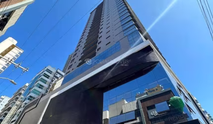 Residencial Grand Hill Tower: Luxo e Conforto em Meia Praia com 4 Suítes e Vista Privilegiada