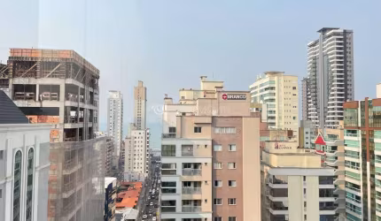 Torre Sunsky: Sofisticação em 180m² com Vista Incrível e Área de Lazer Completa