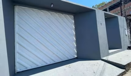 Linda Casa Reformada com 2 quartos - Novo Aleixo - Manaus - AM