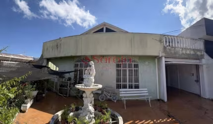 Vende-se Casa Térrea no Cajuru - Excelente Localização!