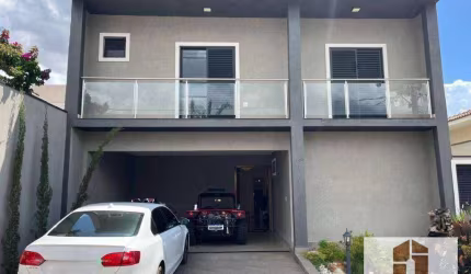 Sobrado à venda no Village Damha 2 Rio Preto com 3 dormitórios e 2 vagas de garagem / Próximo ao Mercado Porecatu da Av Belvedere