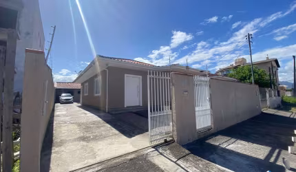 Apartamento à venda 3 dormitórios (suite) 110 m² e uma edícula de 65m² - Pedra Branca Palhoça SC