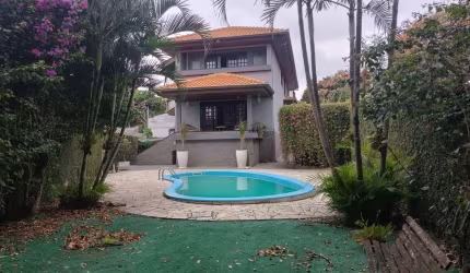 Casa Residencial com 4 quartos  para alugar, 432.80 m2 por R$8500.00  - Ahu - Curitiba/PR