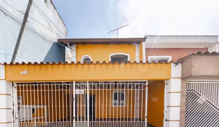 Sobrado para venda com 3 quartos, sendo 1 suíte, 232m²