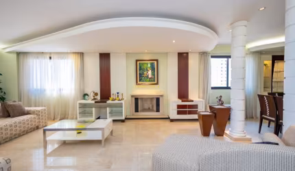 Viva o Máximo de Conforto no Ecoville: 380m², 4 Suítes e 4 Vagas!