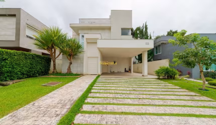 CASA EM CONDOMÍNIO PINEWOODS COM 4 QUARTOS, 4 SUÍTES