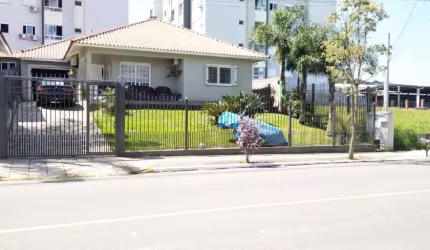 Casa à venda, 3 quartos, 2 suítes, 2 vagas, Santa Terezinha - Garibaldi/RS