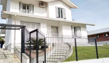 Casa à venda, 3 quartos, 1 suíte, 2 vagas, Champanhe - Garibaldi/RS