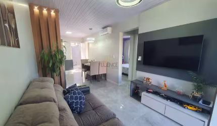 Linda casa com piscina em São Roque