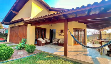 Casa à venda, 3 quartos, 1 suíte, 2 vagas, Navegantes - Carlos Barbosa/RS