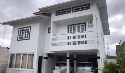 Casa para Venda em Palhoça, Caminho Novo, 3 dormitórios, 1 suíte, 5 banheiros