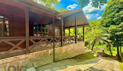 Casa com 3 dormitórios à venda, 249 m² por R$ 650.000,00 - Limoeiro - Guapimirim/RJ