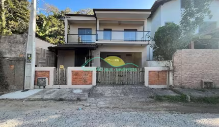 'Encantadora casa com 5 quartos. Seu Refúgio à 850 metros do Mar!' - Pântano do Sul - Florianópolis