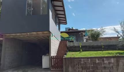 Casa com 264m² à venda nos Altos do Ribeirão – Vista Deslumbrante para o Mar! Altos do Ribeirão em
