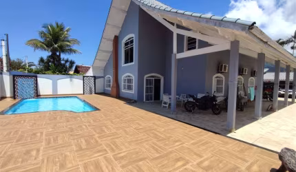 Casa com 3 Dorm, 200 METROS da PRAIA, 430 m² de área útil. Bairro: BALNEÁRIO FLÓRIDA.