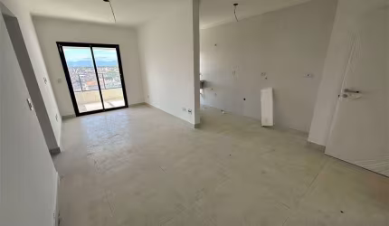 Apto de 2 Dorm. c/ 1 SUÍTE, 30 METROS da PRAIA, 65,02 m² de área útil. Bairro: MARACANÃ.