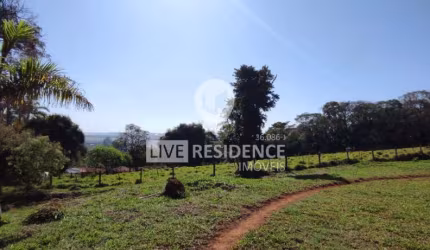 Área com 26.000 m² à 3 km do centro de Itatiba! Live Imóveis