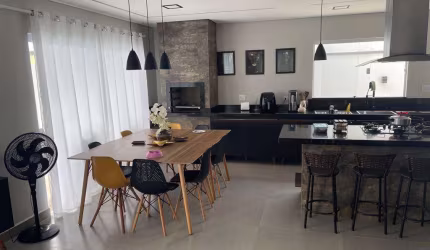 Casa - Térreo, para Venda em Itanhaém/SP