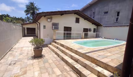 Casa com 3 dormitórios à venda, 130 m² por R$ 1.000.000,00 - Jardim Guaiuba - Guarujá/SP