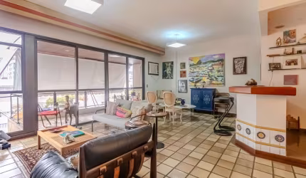 Botafogo Apartamento varandão 3 quartos dependência duas vagas
