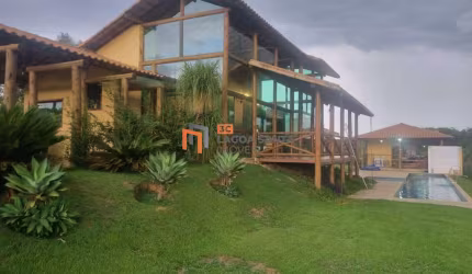 MARAVILHOSA CASA ESTILO COLONIAL NO CONDOMÍNIO TIRADENTES - BRUMADINHO