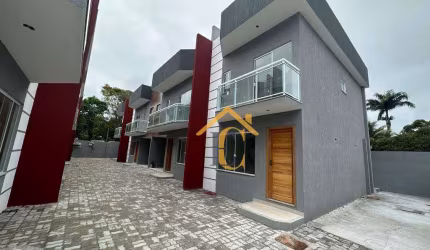Casa com 2 dormitórios à venda, 76 m² por R$ 295.000,00 - Extensão do Bosque - Rio das Ostras/RJ