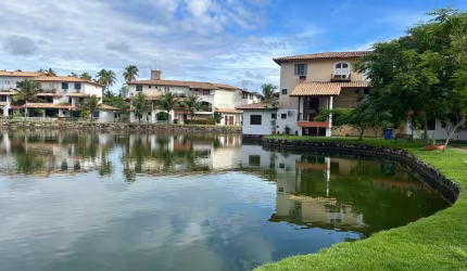 Village para Venda em Lauro de Freitas, Portão, 2 dormitórios, 1 banheiro, 1 vaga