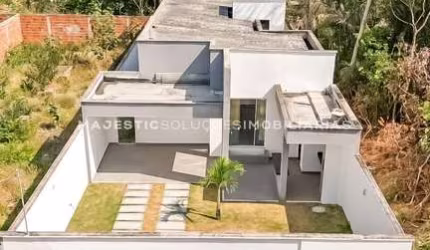 Casa Reformada com 03 Quartos no Araçagy