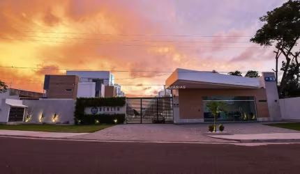 Casa triplex em condomínio no Vinhais