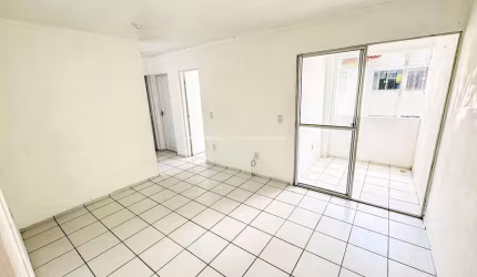 Vendo um apartamento de 2 quartos na Vila Vicente Fialho - Andréia Condomínio Residencial