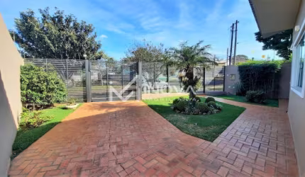 Casa com 5 dormitórios à venda, 249 m² por R$ 1.300.000,00 - São Cristóvão - Cascavel/PR
