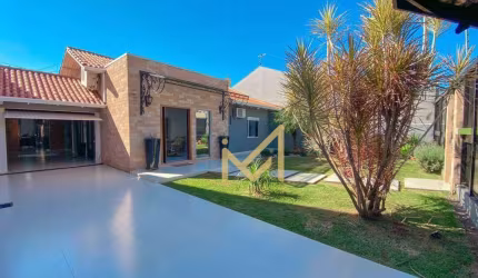 Casa com 3 suítes  à venda, 201 m² por R$ 1.450.000 - Tropical - Cascavel/PR