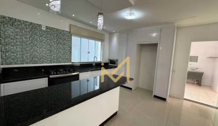 Sobrado com 2 dormitórios, 1 suíte à venda, 142 m² por R$ 700.000 - Brasília - Cascavel/PR