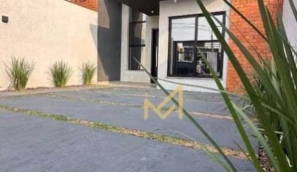 Casa com 1 suíte + 2 dormitórios à venda, 76 m² por R$ 435.000 - Jardim Veredas - Cascavel/PR
