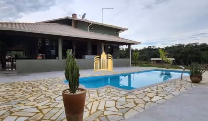 Sitio de Luxo à Venda ou Locação em Esmeraldas-MG: 4 Quartos, 1 Suíte, 2 Salas, 3 Banheiros, 4 Vagas de Garagem, 10.000m² - Oportunidade!