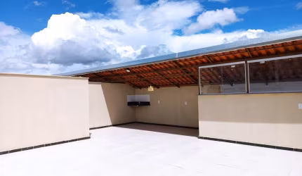 Imperdível! Cobertura à venda em Esmeraldas-MG, bairro Floresta Encantada. 2 quartos, 1 sala, 1 banheiro, 1 vaga de garagem, 60m².