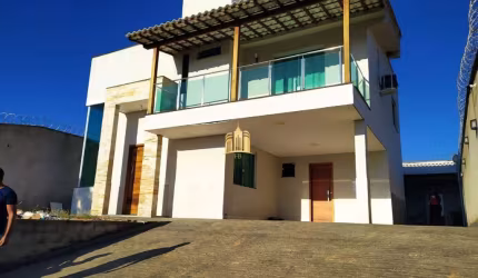Casa à venda em Esmeraldas-MG, Bairro Fernão Dias: 3 quartos, 1 suíte, 3 salas, 2 banheiros, 7 vagas, 180m². Oportunidade Imperdível!